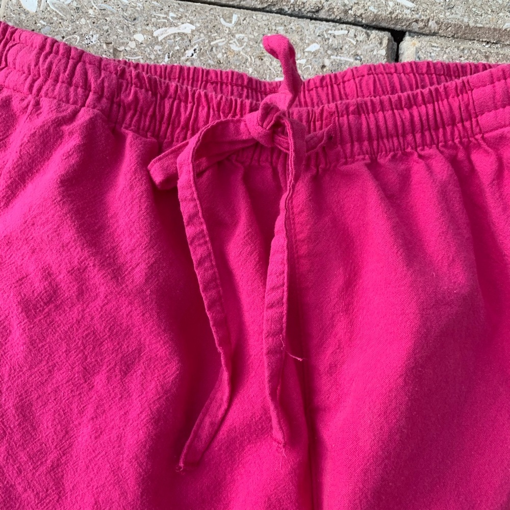 Pink Sea-Life 🌊 Embellished Capris 🐚 - Picture 3 of 5